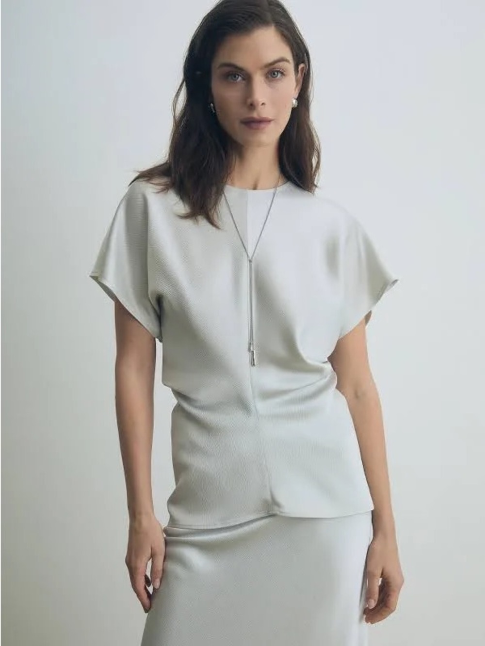 JUDITH & CHARLES -The Sawyer Top. Satin Cap Sleeve Blouse in Pearl. Size 8